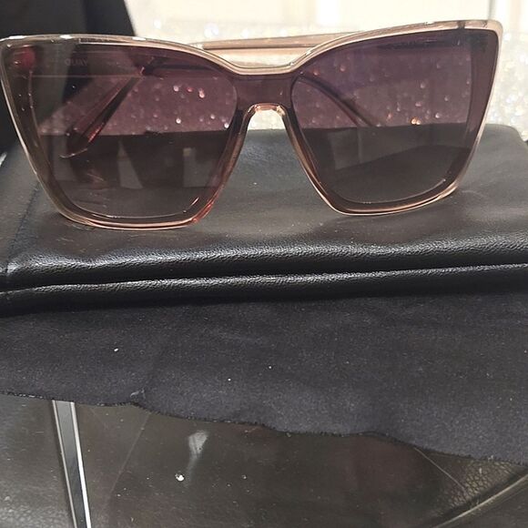 Quay Australia Confidential Sunglasses- Doe Frame/Brown Lens main image 6